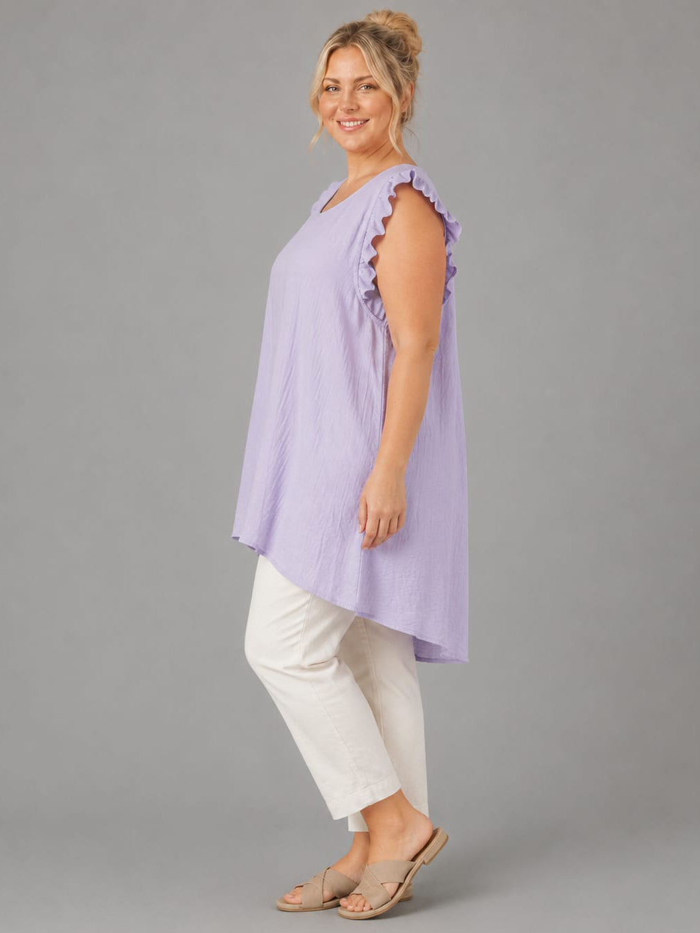 Plus Size Ruffle Trim Dipped Hem Top